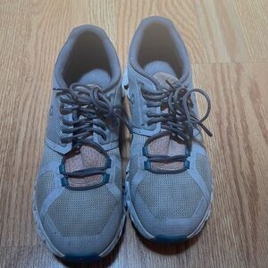 On Running sneakers